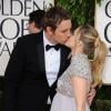 Dax Shepard et Kristen Bell se sont embrassés sur le tapis rouge de la 70e cérémonie des Golden Globes. A Los Angeles le 13 janvier 2013.