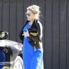 Kristen Bell enceinte quitte son domicile à Los Angeles le 12 janvier 2013, veille de la 70e cérémonie des Golden Globes.