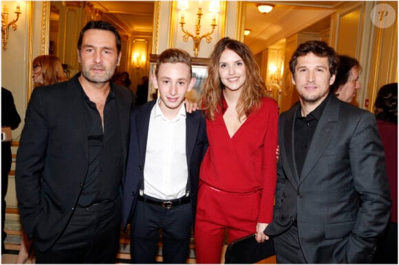 Gilles Lellouche, Kacey Mottet Klein, Laurence Arné et Guillaume Canet lors du dîner des Révélations à l'hôtel Le Meurice le 14 janvier 2013 à Paris