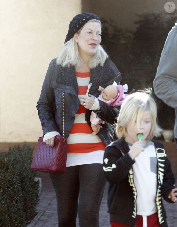 Exclu : Tori Spelling et son fils Liam chez le dentiste à Los Angeles, le 14 janvier 2013.