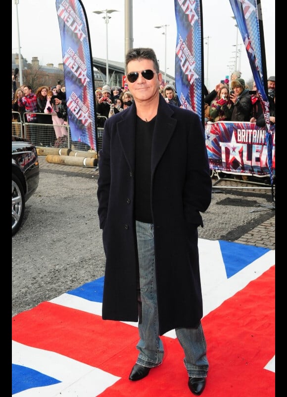 Simon Cowell arrive aux auditions de l'émission Britain's Got Talent à Cardiff, le 16 janvier 2013.