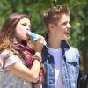 Justin Bieber et son ex-chérie Selena Gomez se promènent à Van Nuys, le 30 juin 2012.