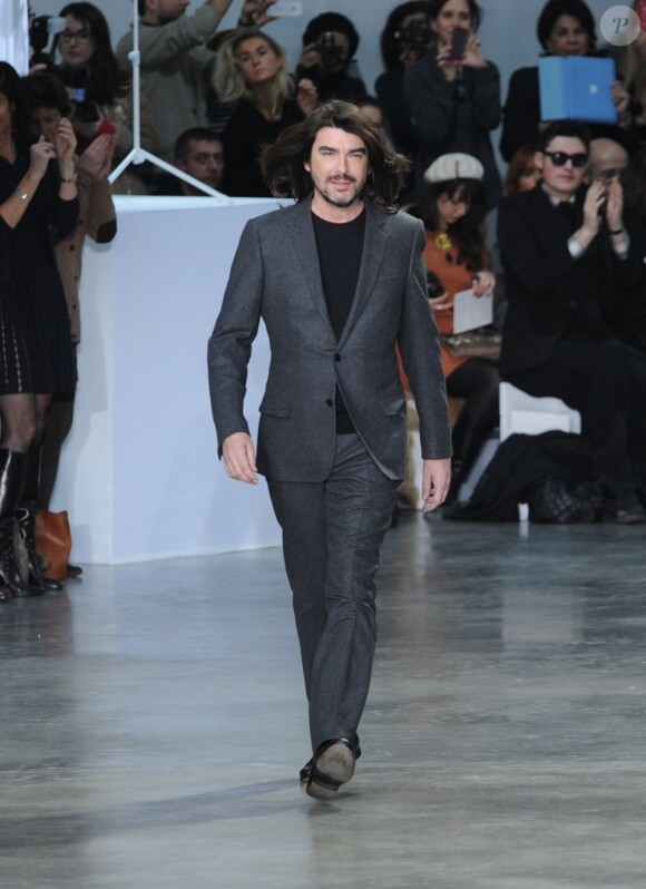 Le couturier Stéphane Rolland à l'issue de son défilé haute-couture printemps-été 2013 au Palais de Tokyo. Paris, le 22 janvier 2013.