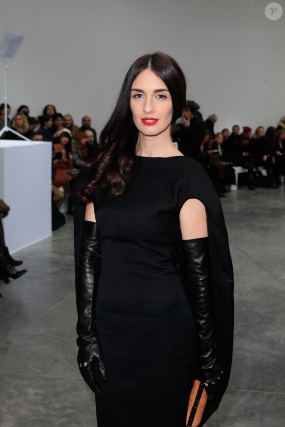 L'actrice espagnole Paz Vega assiste au défilé haute-couture printemps-été 2013 de Stéphane Rolland au Palais de Tokyo. Paris, le 22 janvier 2013.