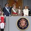 Letizia, Felipe, Juan Carlos et Sofia d'Espagne lors de la Fête nationale le 12 octobre 2012. En janvier 2013, la Maison royale a annoncé une diminution de 4% de son budget pour 2013, qui s'établit à 7,8 millions d'euros.