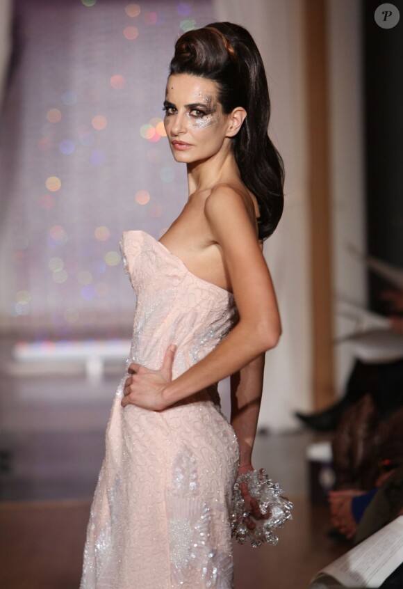 Collection Haute Couture printemps-été du couturier Eric Tibusch à l'hôtel d'Evreux in Paris, le 21 janvier 2013