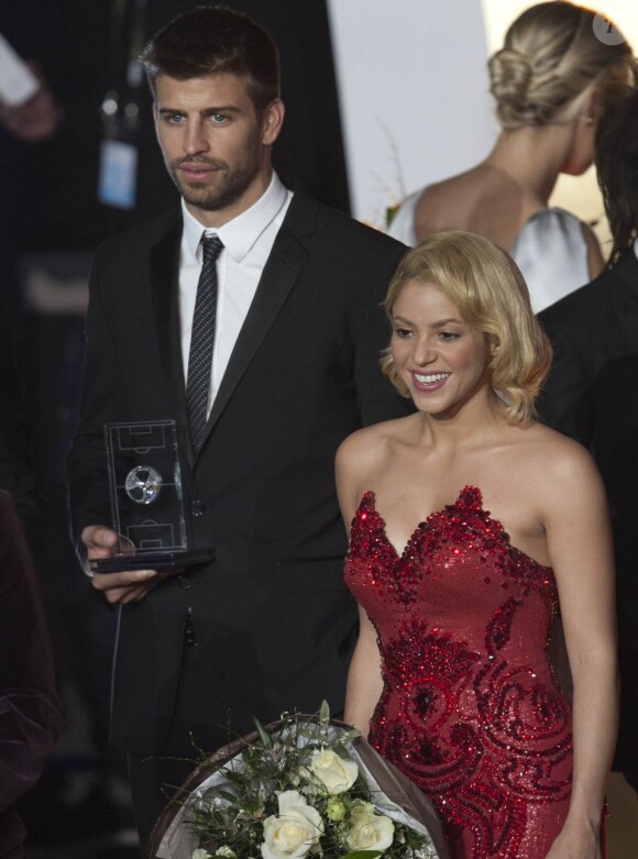 Shakira et son compagnon Gerard Piqué à la remise du Ballon d'or à Lionel Messi, à Zurich, le 9 janvier 2012.