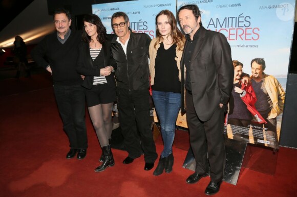 Wladimir Yordanoff, Zabou Breitman, Gérard Lanvin, Ana Girardot et Jean Hugues Anglade pendant l'avant-première du film Amitiés sincères à Paris le 24 janvier 2013.
