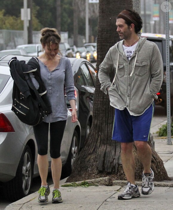 Renée Zellweger accompagnée de son petit ami Doyle Bramhall à Los Angeles le 26 janvier 2013.