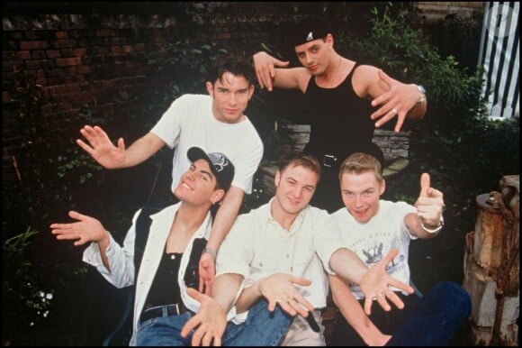 Stephen Gately, Shane Lynch, Keith Duffy, Ronan Keating et Mikey Graham en 1994.
