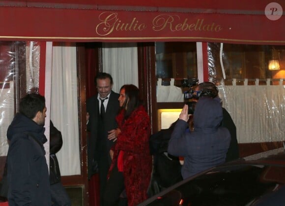Vincent Pérez et Karine Silla lors de l'anniversaire de Nicolas Sarkozy le 28 janvier 2013 au restaurant Giulio Rebellato à Paris