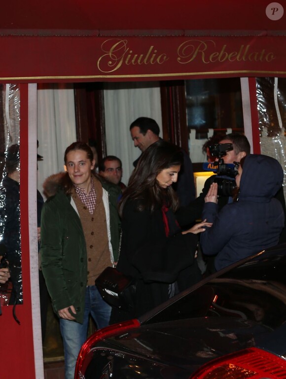 Pierre Sarkozy et Hoda Roche lors de l'anniversaire de Nicolas Sarkozy le 28 janvier 2013 au restaurant Giulio Rebellato à Paris