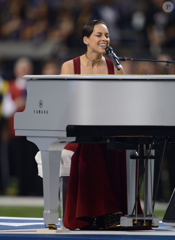 Alicia Keys a chanté The Star-Spangled Banner lors de la finale du Super Bowl à la Nouvelle-Orléans, le 3 février 2013.