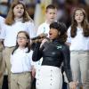 Jennifer Hudson a chanté en compagnie du coeur de l'école de Sandy Hook, lors de la finale du Super Bowl, à la Nouvelle-Orléans le 3 février 2013.