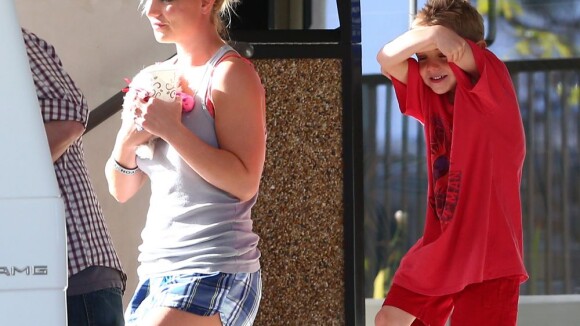 Britney Spears, ses fils et son chien : Visite chez le véto avant Las Vegas...