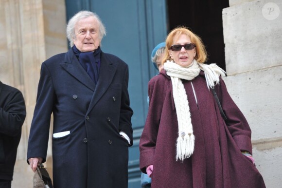 Claude Rich et sa femme Catherine aux obsèques de Bernard Dhéran en l'église Saint-Roch à Paris le 5 février 2013.