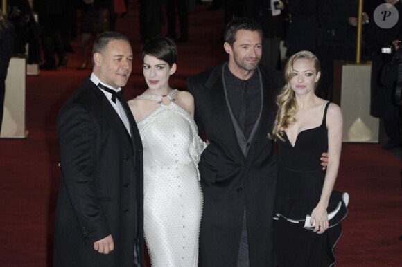 Les Misérables Anne Hathaway, Hugh Jackman, Russell Crowe, Amanda Seyfried vont chanter pour les Oscars 2013.