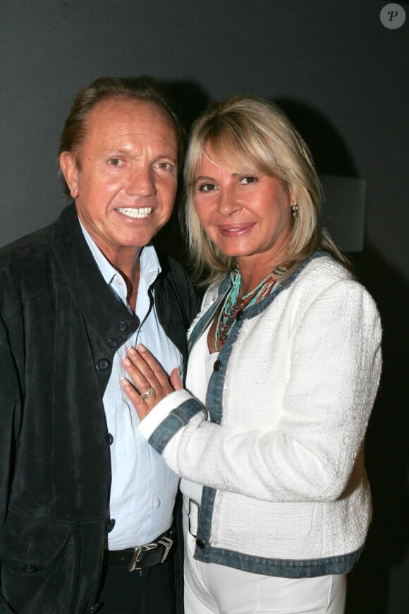 Frank Alamo et sa femme Claudy à Paris, le 29 septembre 2004.