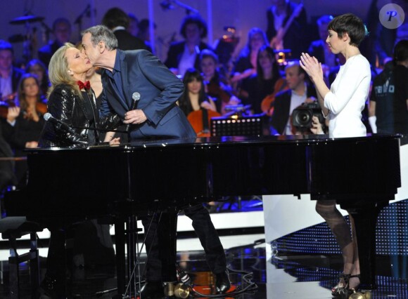 Véronique Sanson, Alain Chamfort et Jeanne Cherhal lors des Victoires de la Musique, sur France 2 le 8 février 2013.