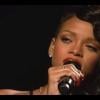 Rihanna interprète son single "Stay" à la 55e Grammy Awards à Los Angeles, le 10 février 2013.