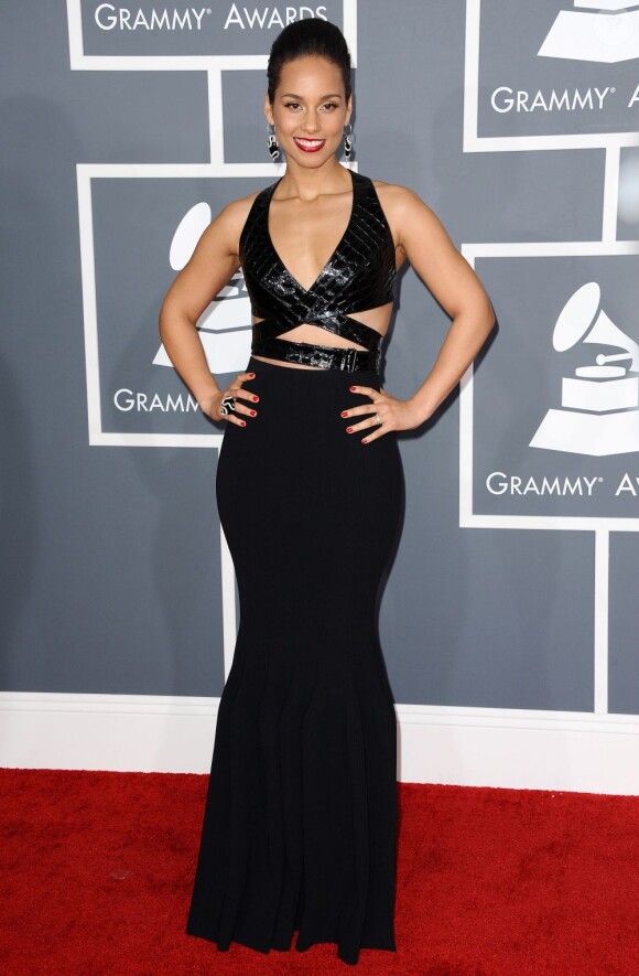 Alicia Keys portait une robe Azzedine Alaïa lors des 55e Grammy Awards au Staples Center. Los Angeles, le 10 février 2013.