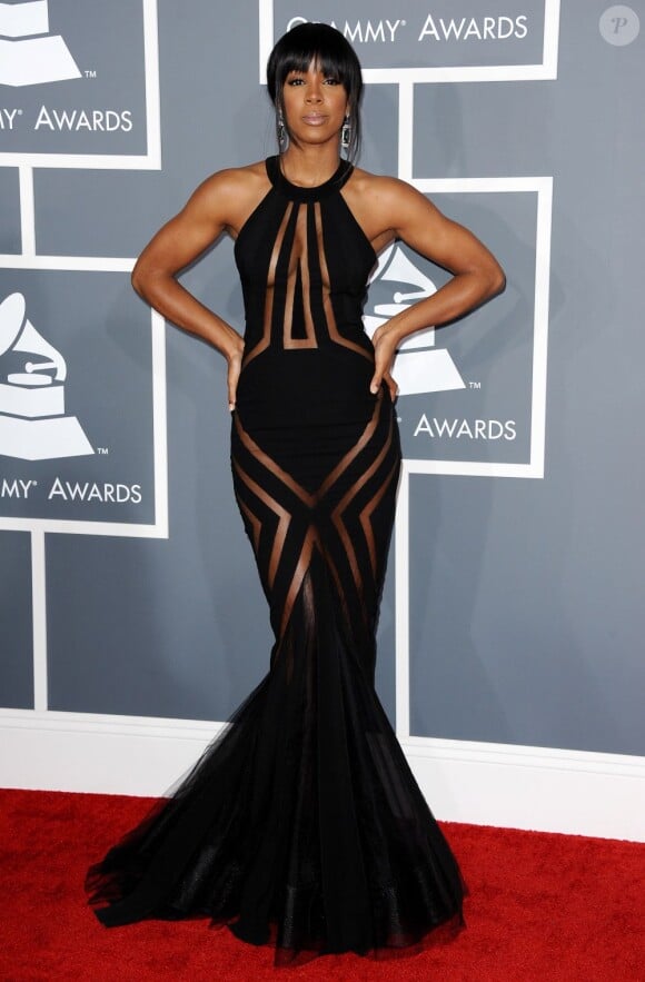 Kelly Rowland portait une robe haute couture Georges Chakra collection printemps-été 2013 lors des 55e Grammy Awards au Staples Center. Los Angeles, le 10 février 2013.