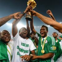 CAN : Scènes de liesse pour le titre d'Obi Mikel et les Super Eagles du Nigeria