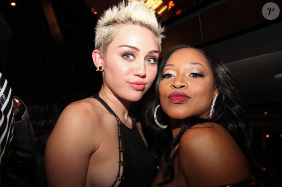 Miley Cyrus prend la pose à la soirée Ne-Yo's 5th Annual Midnight Brunch, à Los Angeles, le 9 février 2013.
