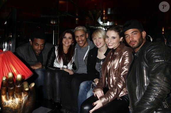 Vanina, Mathilde, Tony, Daniel, Laurène, Romain et Nancy lors du Show Case de Pauline de la Star Academy 9 au Sir Winston, à Paris le 11 février 2013
