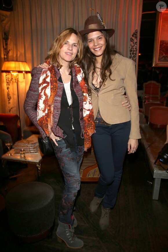 Virginie Couperie-Eiffel et sa fille Vanille Clerc lors de la soirée "The Gant Party" au Trés Honoré à Paris, le 14 fevrier 2013.