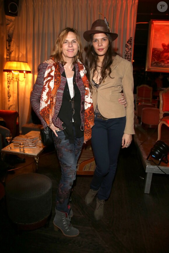 Virginie Couperie-Eiffel et sa fille Vanille Clerc lors de la soirée "The Gant Party" au Trés Honoré à Paris, le 14 fevrier 2013.