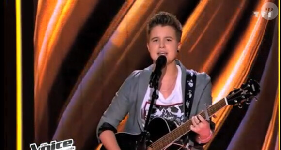 La jeune Loïs dans The Voice 2, le 17 février 2013.