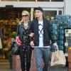 Paris Hilton et son petit ami River Viiperi dans les rues de Los Angeles, le 7 février 2013.