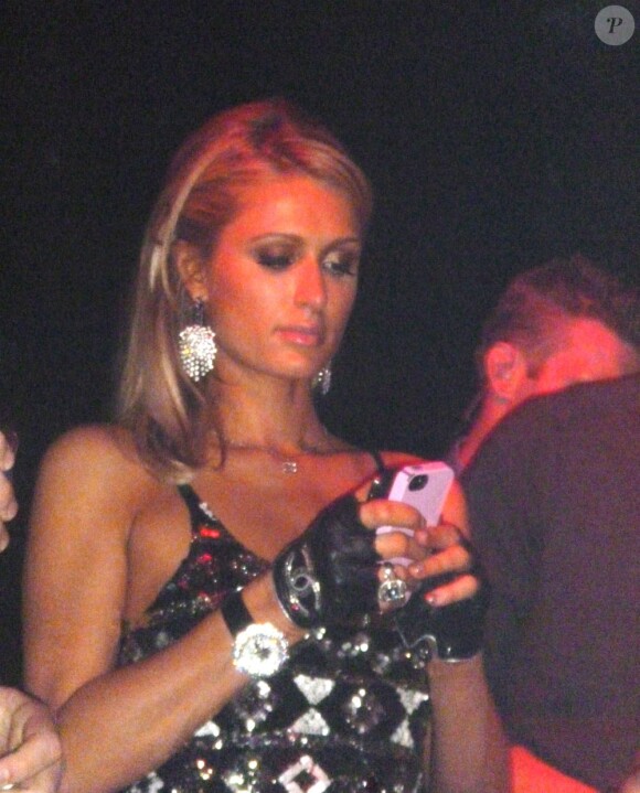 Paris Hilton et son petit ami River Viiperi au Gotha club de Bruxelles en Belgique le 1er février 2013.