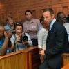 Oscar Pistorius au tribunal d'instance de Pretoria, quatrième jour d'audience pour la demande de libération sous caution, le 21 février 2013.