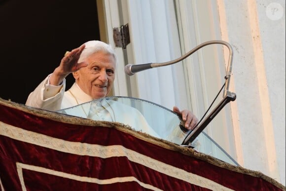 Dernier salut de Benoît XVI à Castel Gandolfo en Italie, le 28 fevrier 2013.