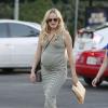 Exclu - Malin Akerman, enceinte, fait ses courses à Los Angeles, le 28 février 2013.