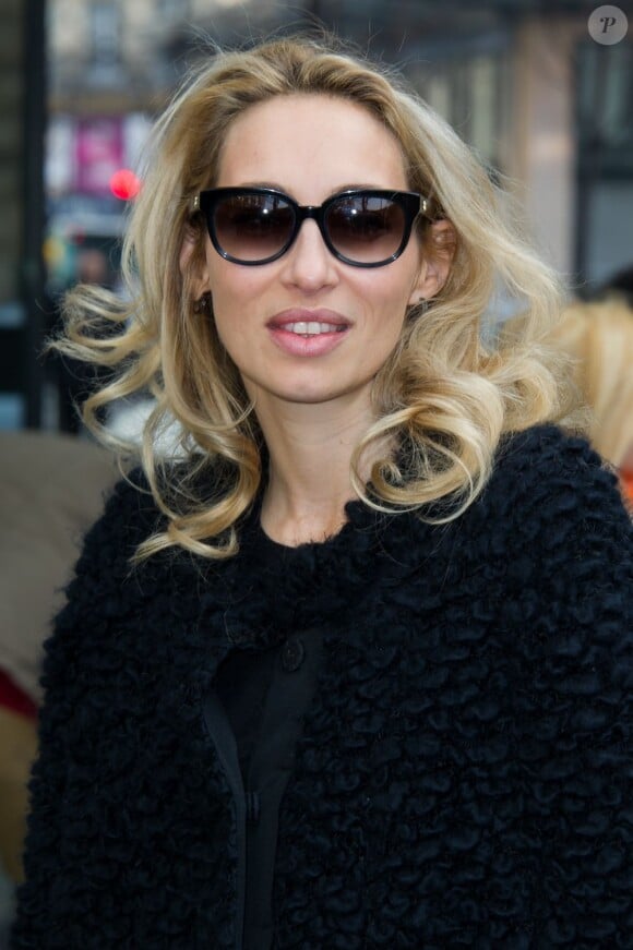 Alexandra Golovanoff arrive à la Samaritaine défilé Kenzo automne-hiver 2013. Paris, le 3 mars 2013.