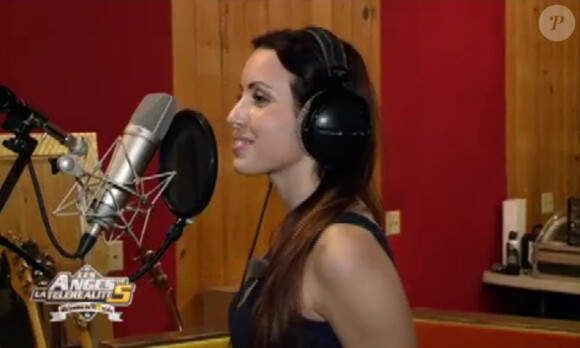 Maude dans Les Anges de la télé-réalité 5 sur NRJ 12 le mardi 5 mars 2013