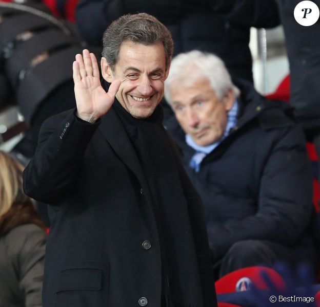 Nicolas Sarkozy lors du match entre le PSG et Marseille lors de la 26eme journée de Ligue 1 au Parc des Princes à Paris le 24 février 2013