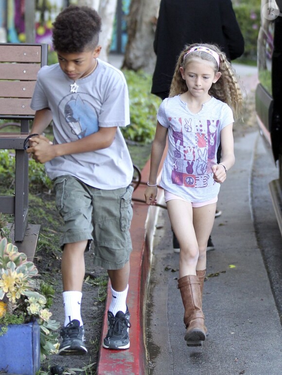 Heidi Klum a fait une sortie accompagnée de son petit ami Martin Kirsten, et de ses enfants dans les rues de Los Angeles, le 10 mars 2013.