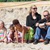Heidi Klum en compagnie de son petit ami Martin Kirsten et sde ses enfants lors d'une sortie à la plage, à Los Angeles, le 10 mars 2013.