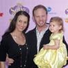 Ian Ziering avec sa femme Erin et leur fille Mia à Los Angeles, le 10 novembre 2012.