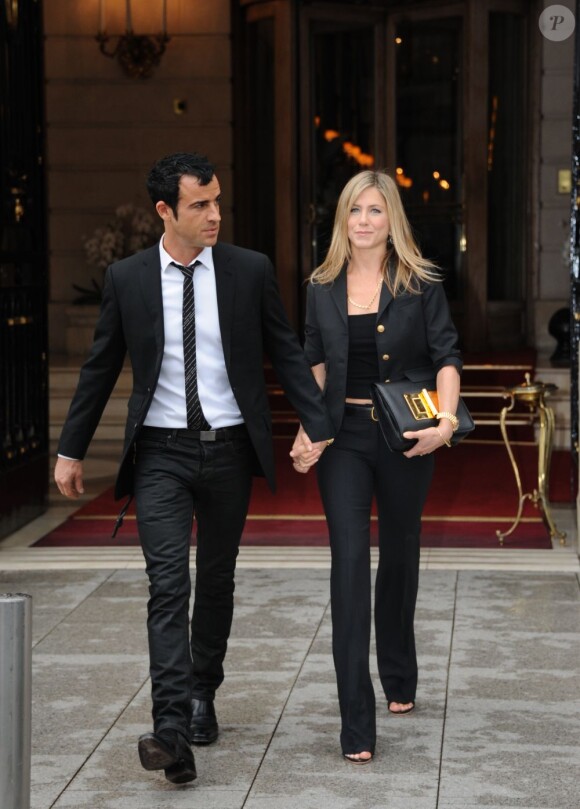Jennifer Aniston et Justin Theroux à Paris en juin 2012.