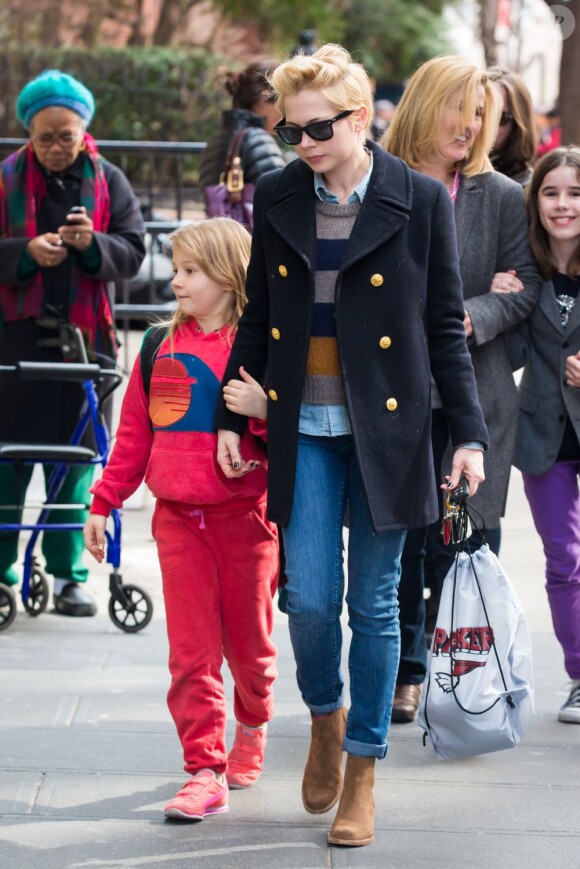 Michelle Williams et sa fille Matilda (dont le père est feu Heath Ledger) à New York le 13 mars 2013