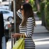 Khloe Kardashian, de plus en plus mince, va déjeuner au restaurant à Sherman Oaks, le 14 mars 2013.