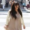 Kim Kardashian enceinte dans les rues de Beverly Hills le 15 mars 2013.