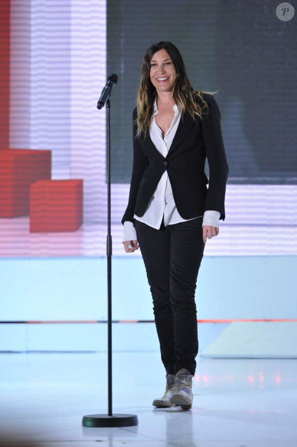 Zazie chante à l'enregistrement de l'émission "Vivement Dimanche" à Paris le 13 mars 2013, diffusée le 17 mars 2013.
