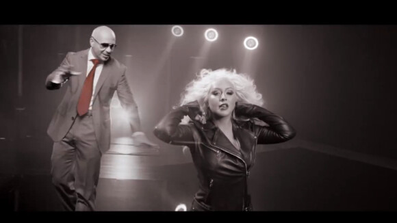 Christina Aguilera et Pitbull : Duo festif dans le clip de ''Feel This Moment''