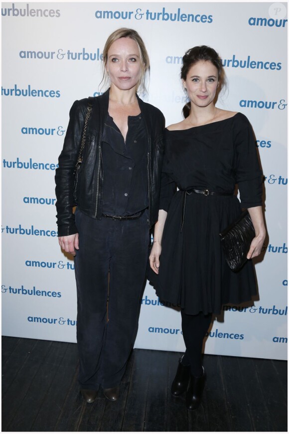 Mélanie Bernier et une amie à la première du film Amour & Turbulences au Publicis, Paris, le 18 mars 2013.